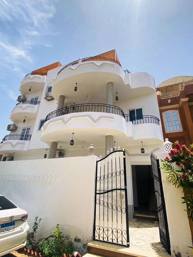 Temple House Apartment