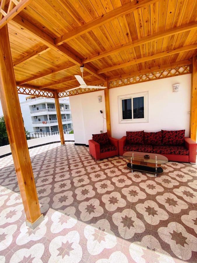Apartment Temple House